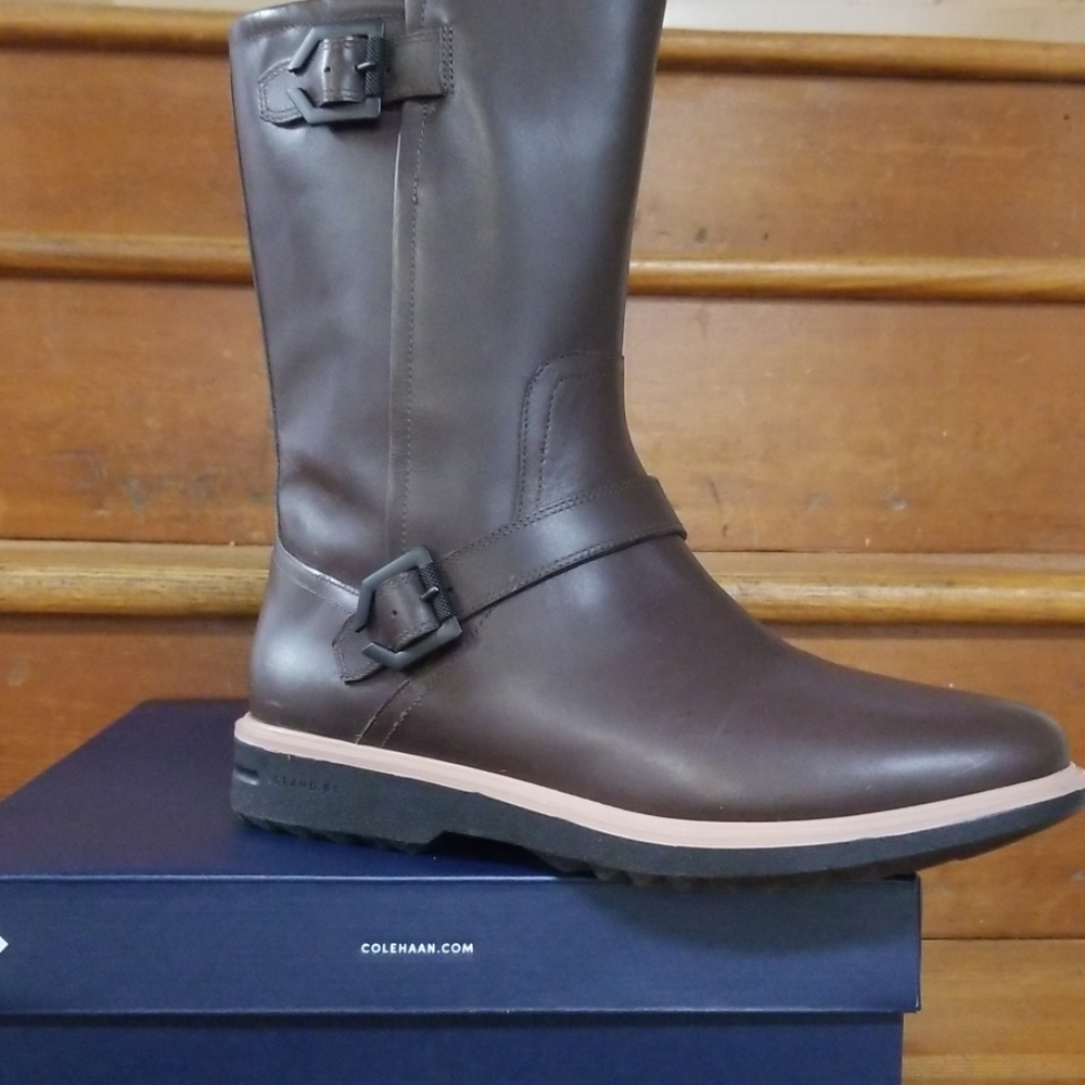 Boots - Picture 3 of 5